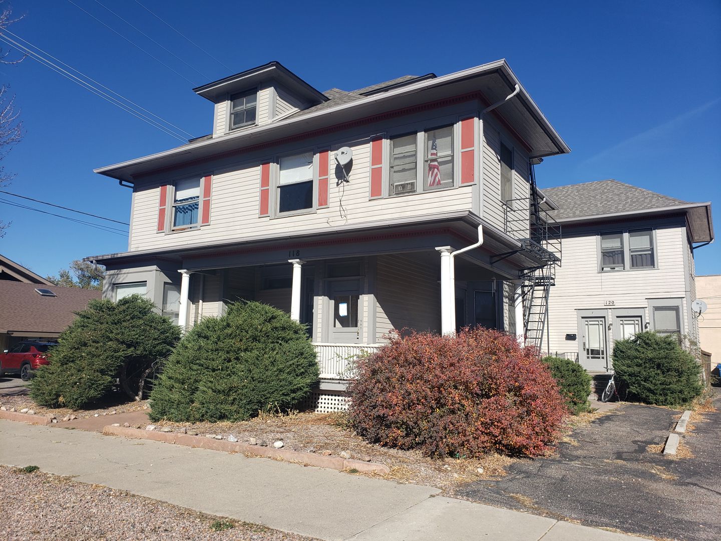 Colorado Springs Apartment: 118 East Monument Street