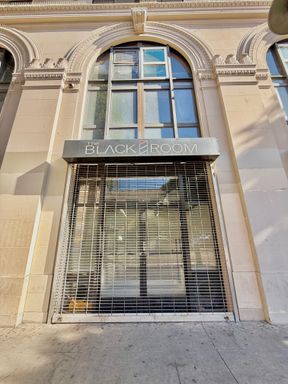 111 W. 7th St. #R2 – photo 1