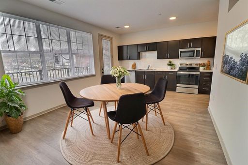 One-Bedroom Coming Soon! – photo 1