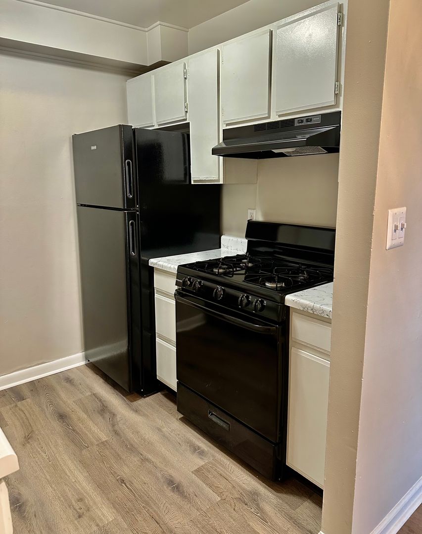 Indianapolis Apartment: 9093 E Bourbon St.