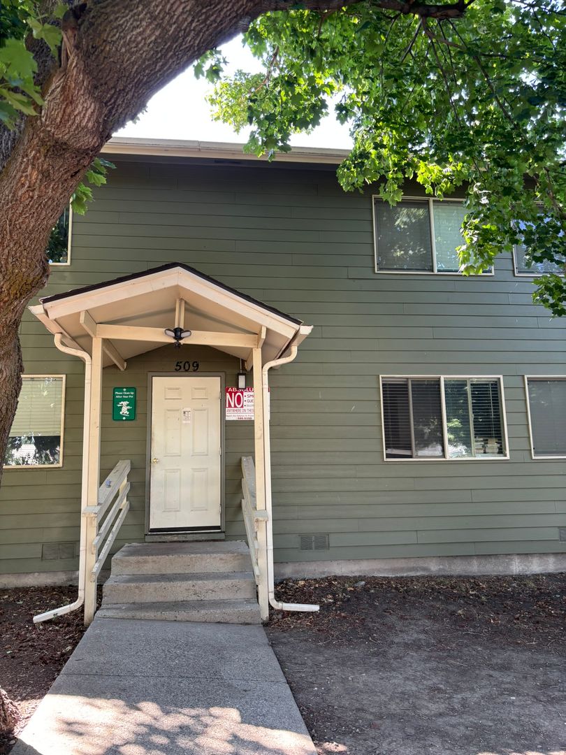 Bozeman Apartment: 509 North Black, Units 1-8