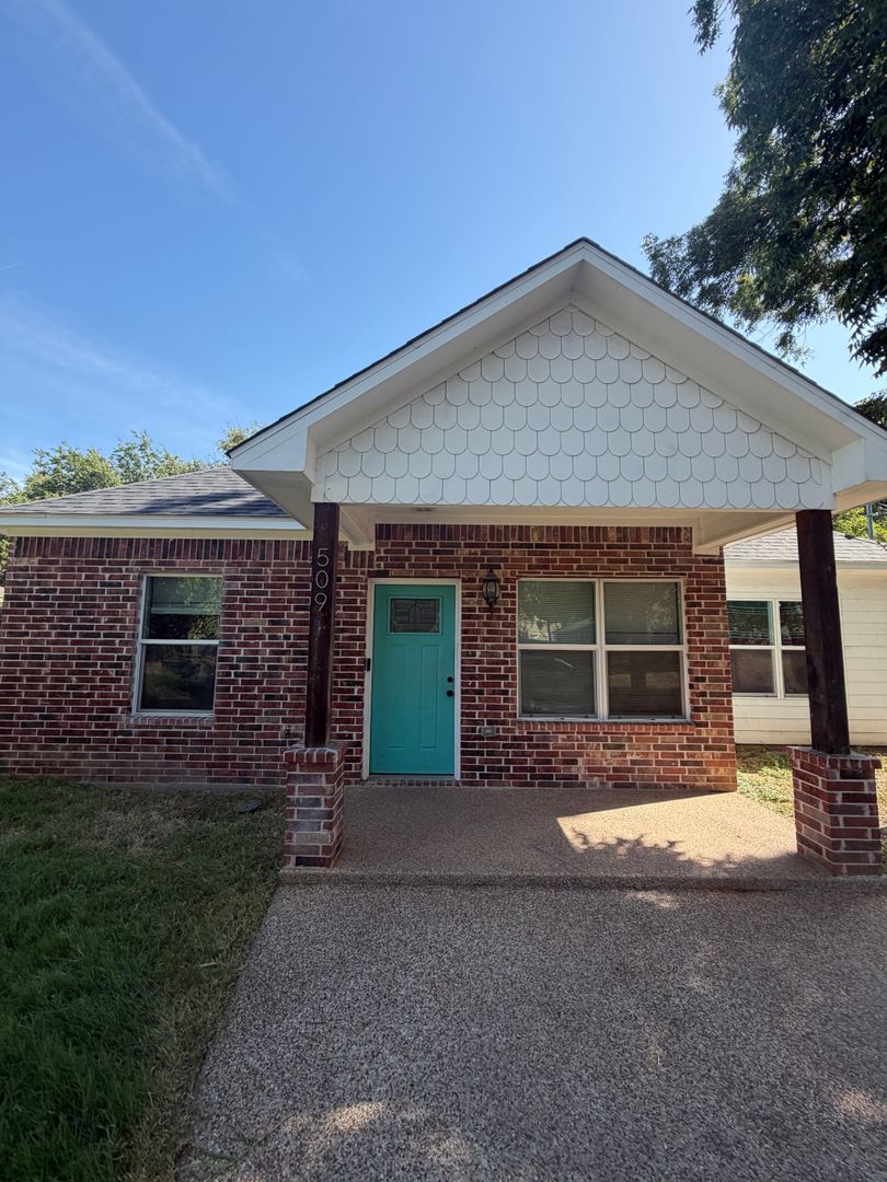 Waco House: 509 Hood Street