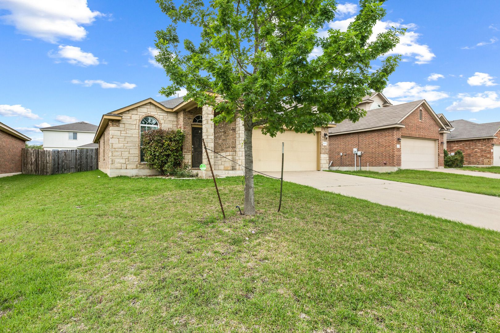 Sendero Lane 5 of 12