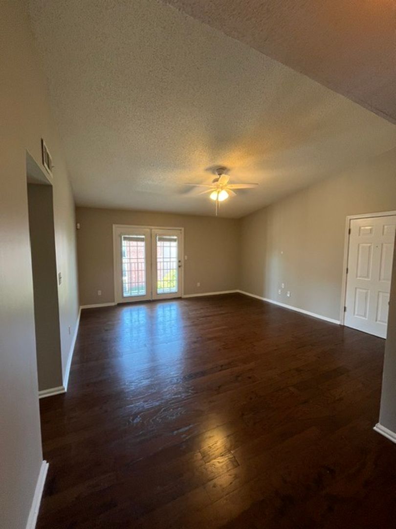 Tuscaloosa Condo: 120 15th Street E #519