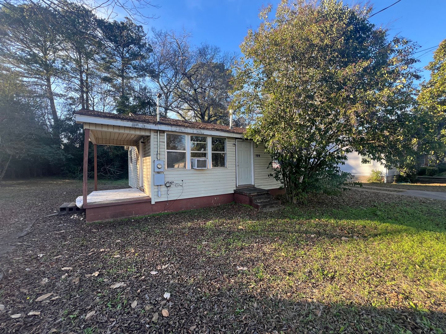 Tuscaloosa House: 1818 Old Fosters Ferry Road