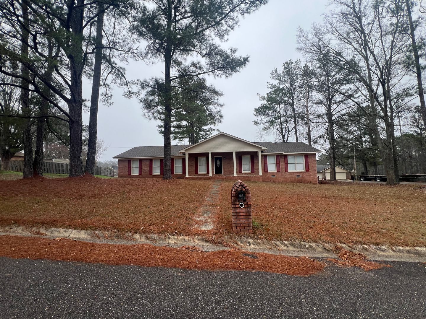 Tuscaloosa House: 512 Sandbrook Lane