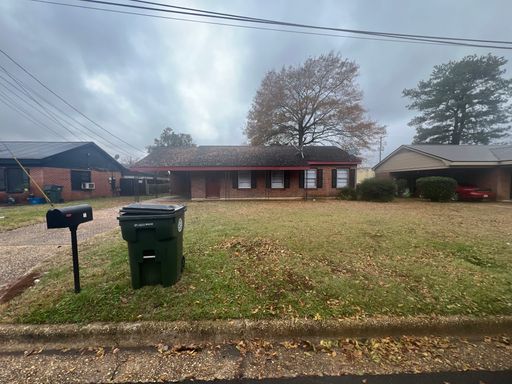 3 bedroom 1 bathroom brick home in West Tuscaloosa – photo 1