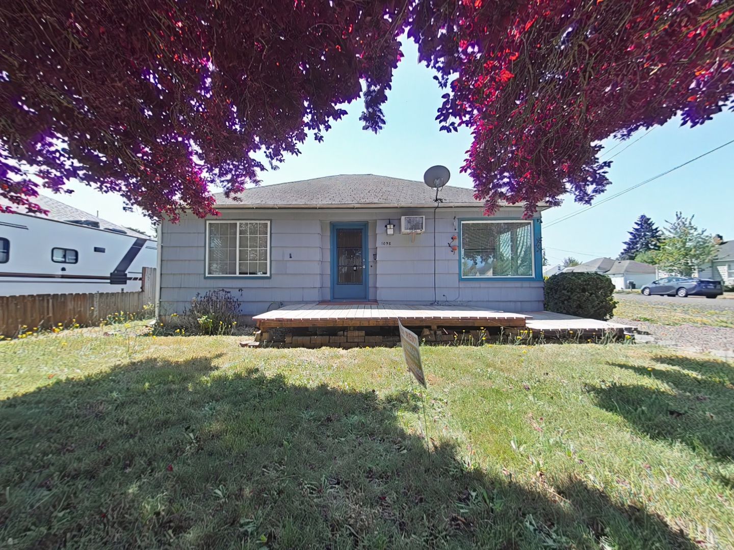 Albany House: 1098 14th Ave SW