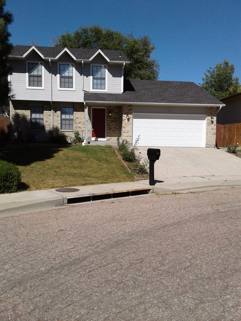 Colorado Springs House: 910 Harbourne St