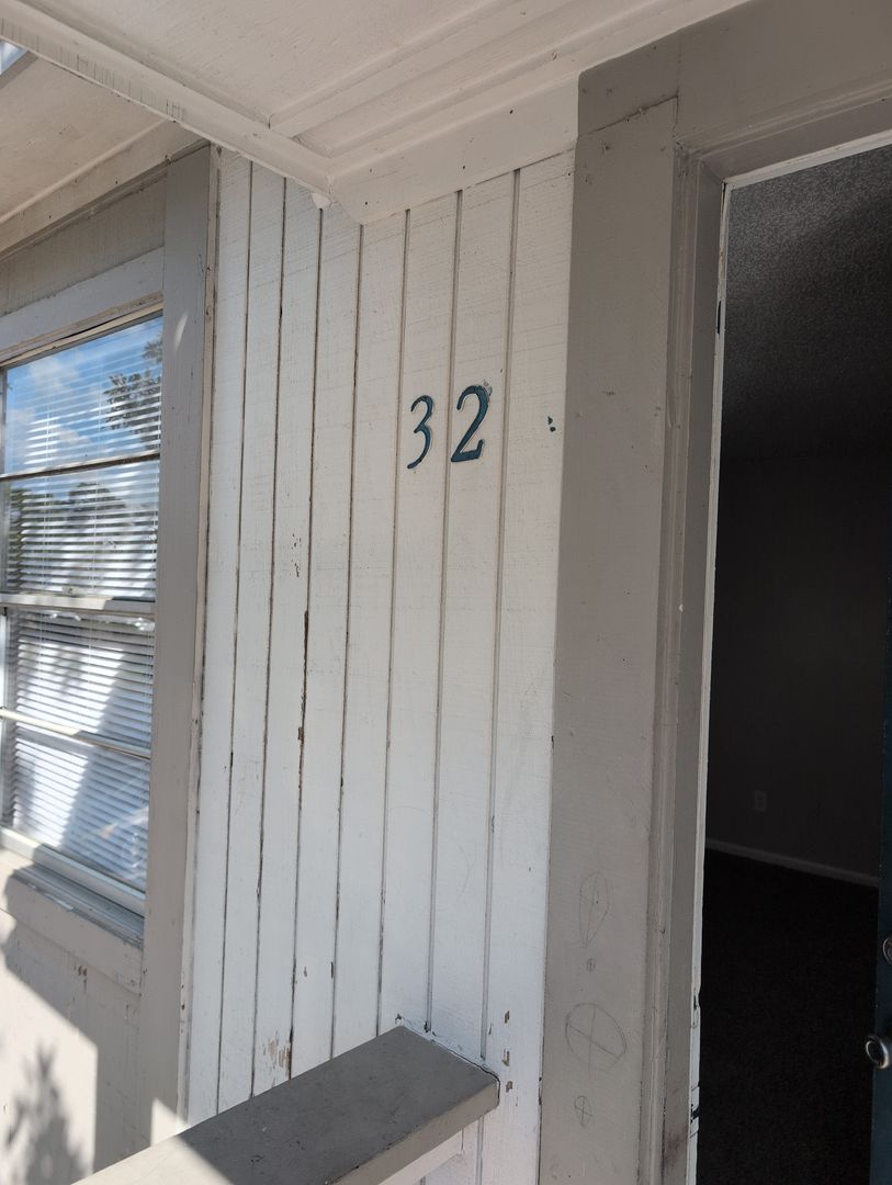 Jacksonville Apartment: 9701 Old Baymeadows Rd