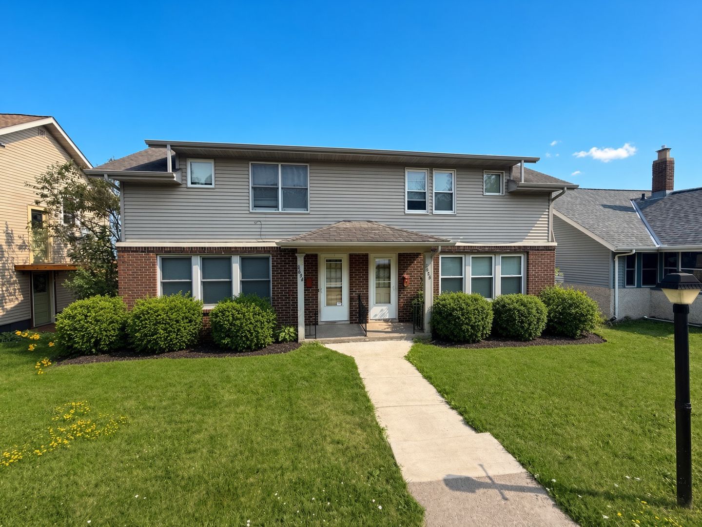Duluth Apartment: 2622-24 Jefferson St
