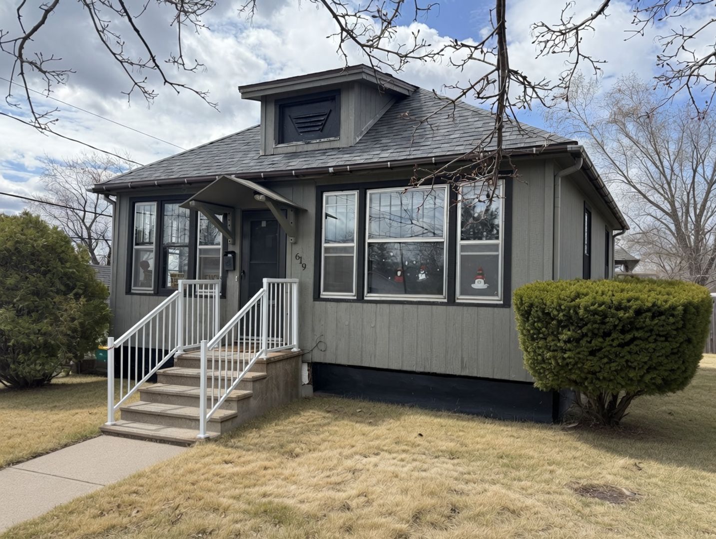 Duluth House: 619 N 18th Ave E