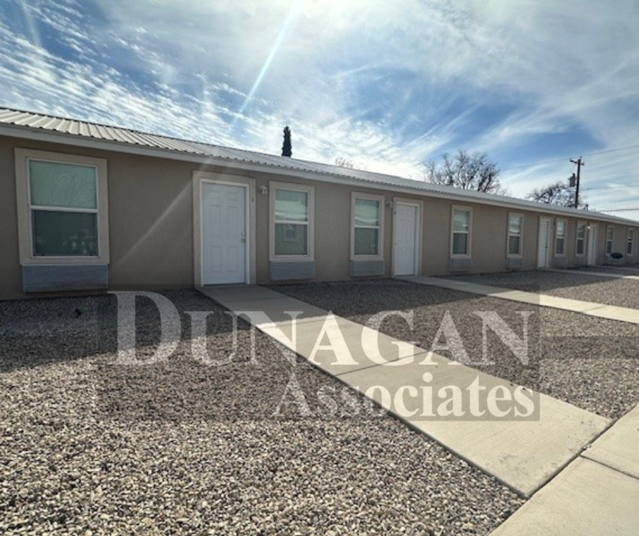 Carlsbad Apartment: 701 N Lake St.