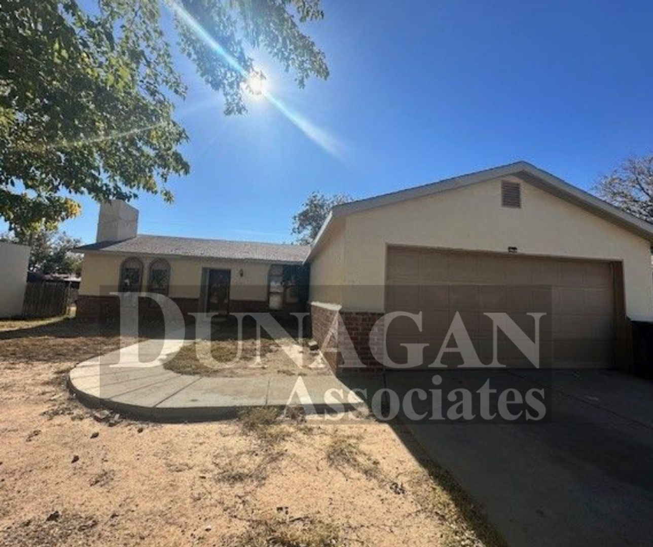 Carlsbad House: 315 Pike Rd