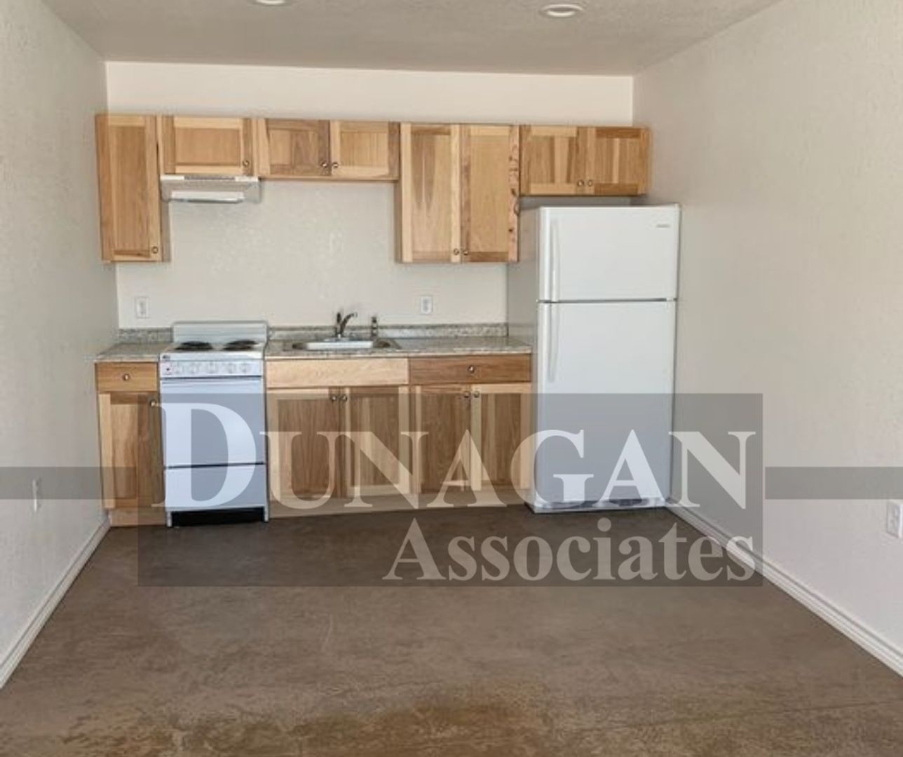 Carlsbad Apartment: 308 N Mesquite St.