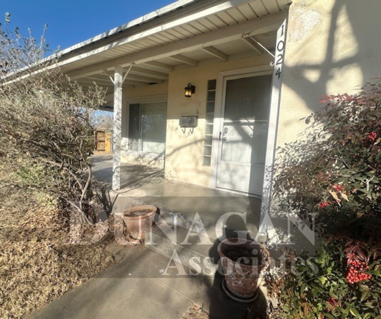 Carlsbad House: 1024 N. Main