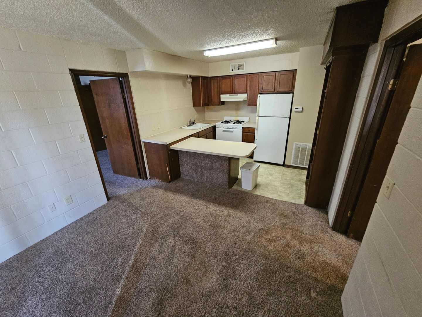 Stillwater Apartment: Washington, Knoblock, or University St.