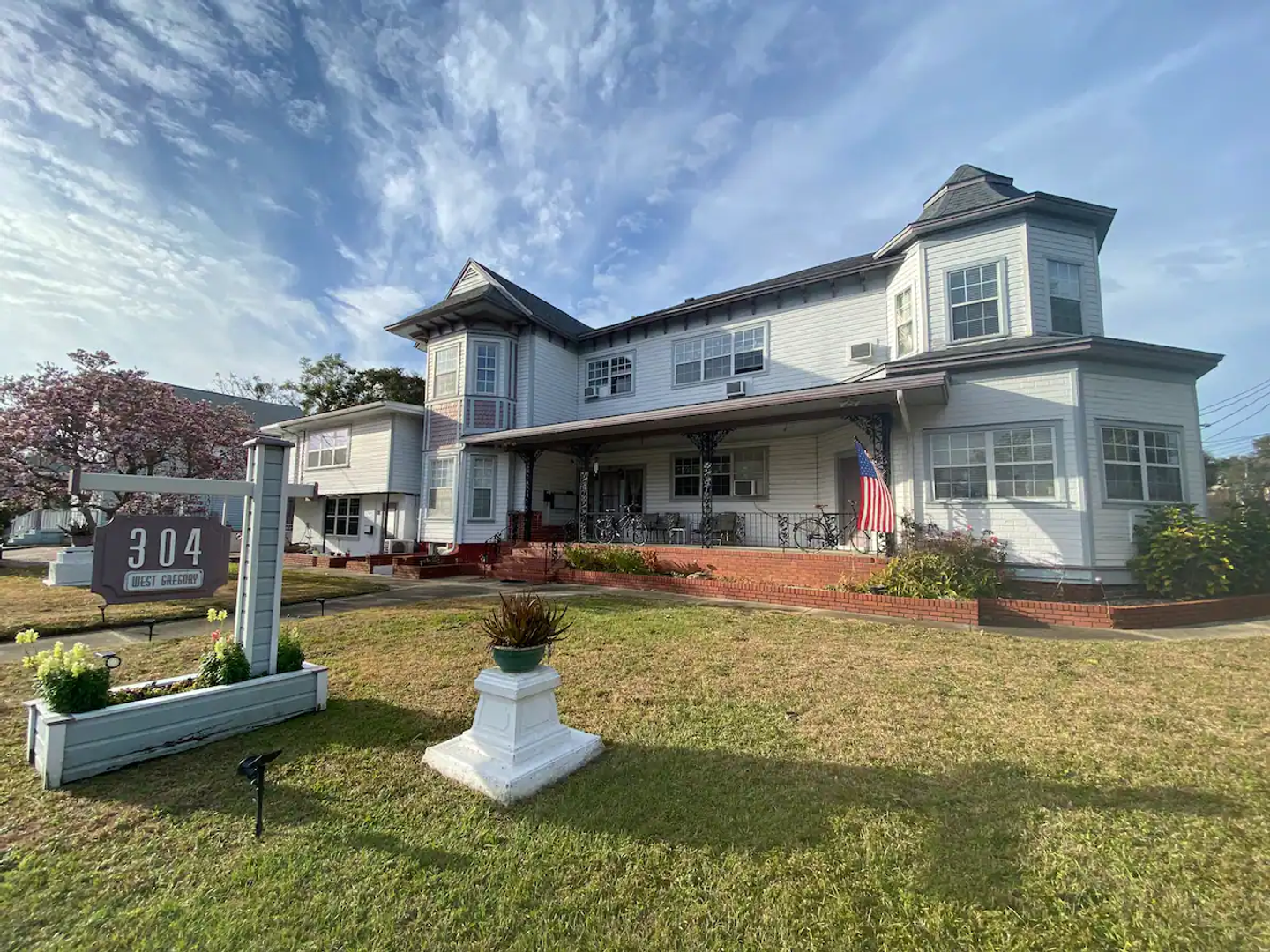 Pensacola Apartment: 304-310 Gregory St