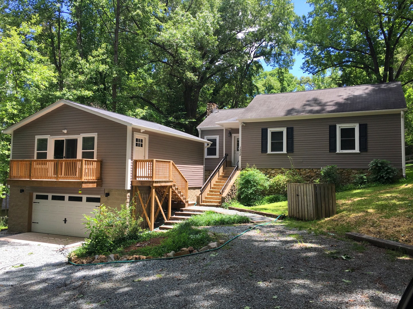 Chapel Hill House: 1204 Roosevelt Dr.