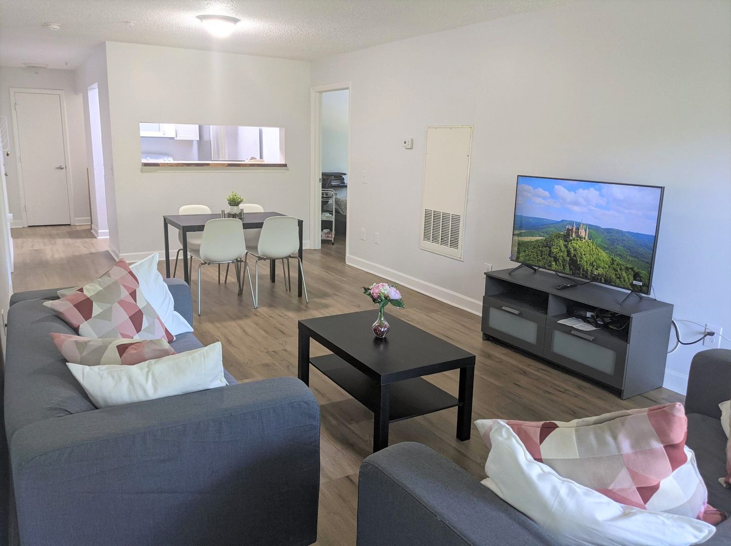 Chapel Hill Apartment: 303 Smith Level Rd.