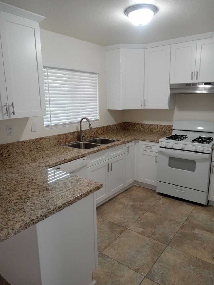 Apple Valley Apartment: 16174 Wato Rd