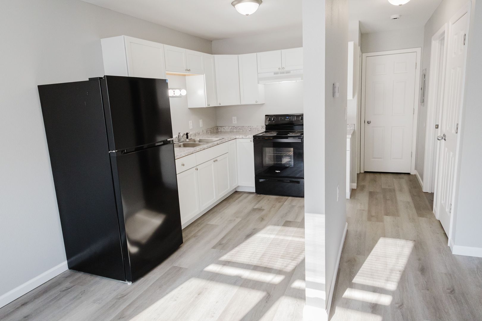 Eldon Apartment: 1105 Jones Ave