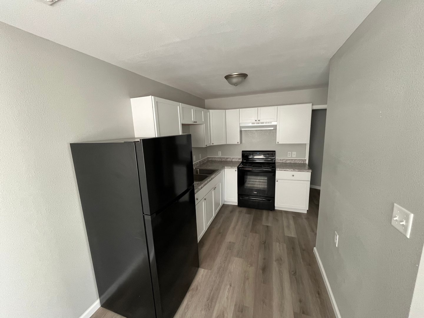 Eldon Apartment: 1105 Jones Ave
