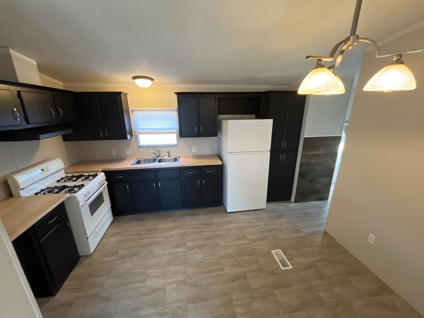 Eldon House: 210 N Walnut Street