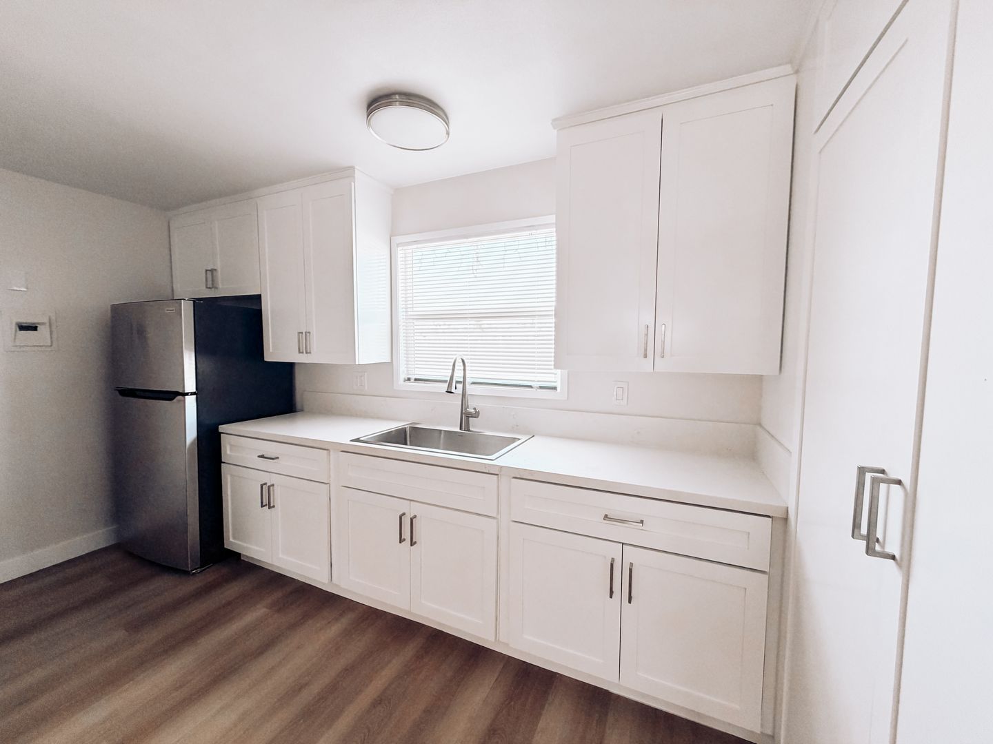 Fullerton Apartment: 2016 E. Commonwealth Ave.