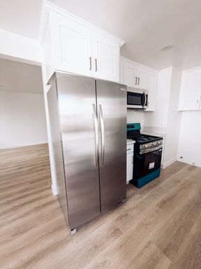 Fully Rennovated 2 bedroom – photo 1