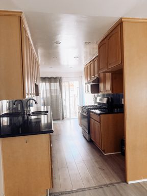 Large Townhome with 2 car garage – photo 1