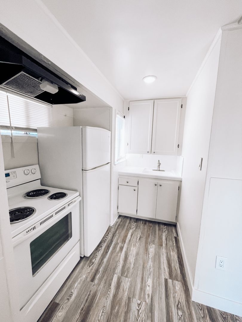 Long Beach Apartment: 25-31 W. 53rd St.