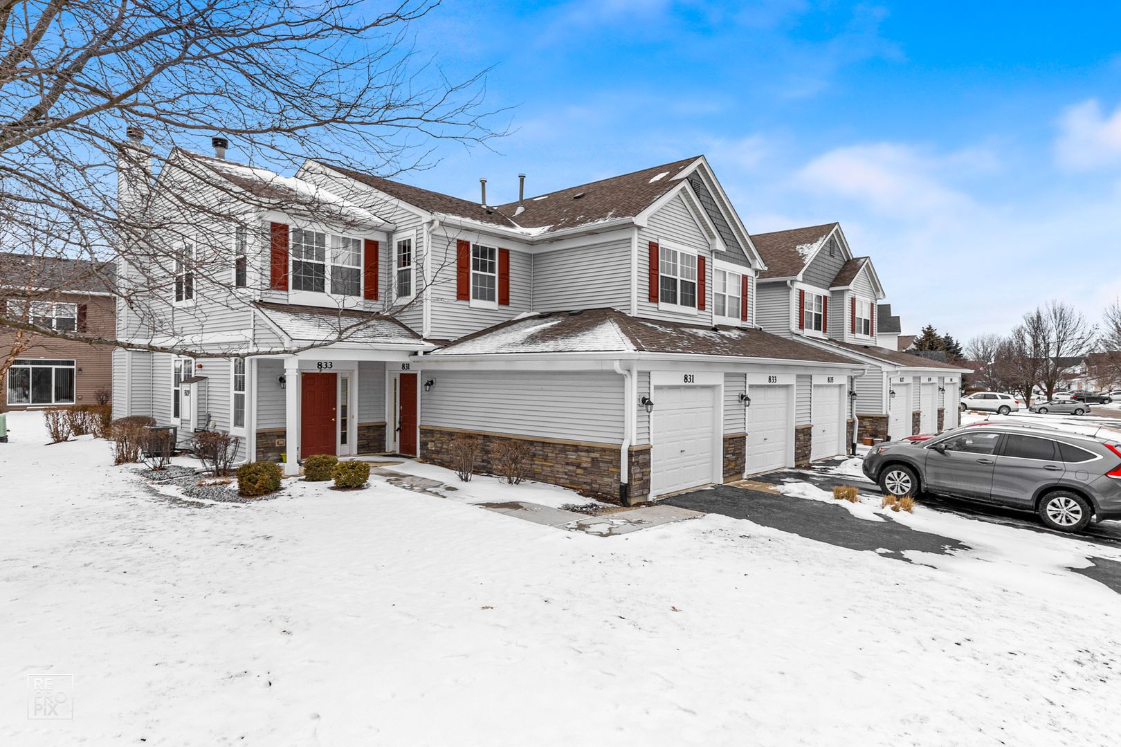 Naperville House: 831 Genesee