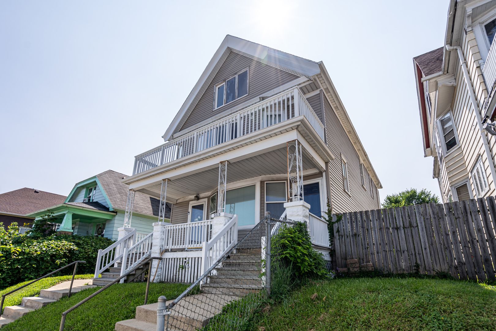 Milwaukee Townhome: 3315 N Holton