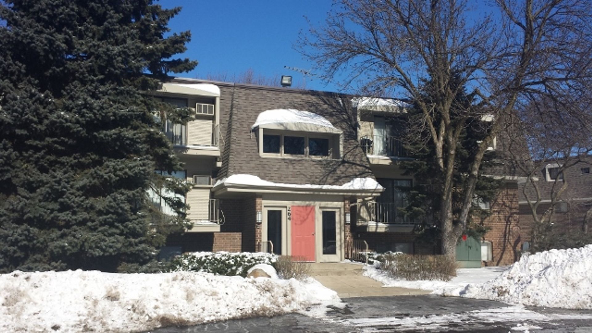 Naperville House: 264 Bailey Road Unit: E
