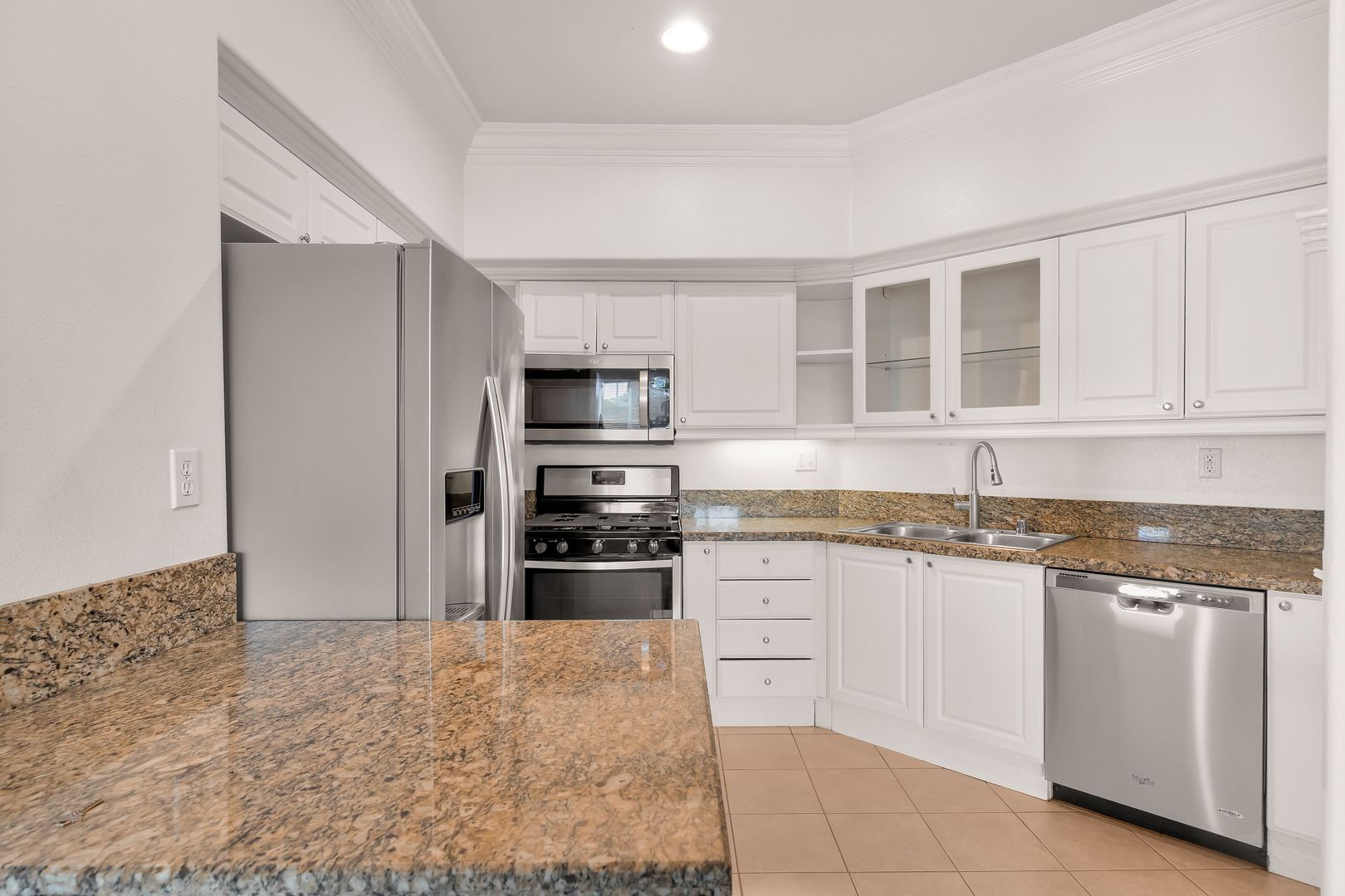 Oceanside Condo: 404 N Horne Street
