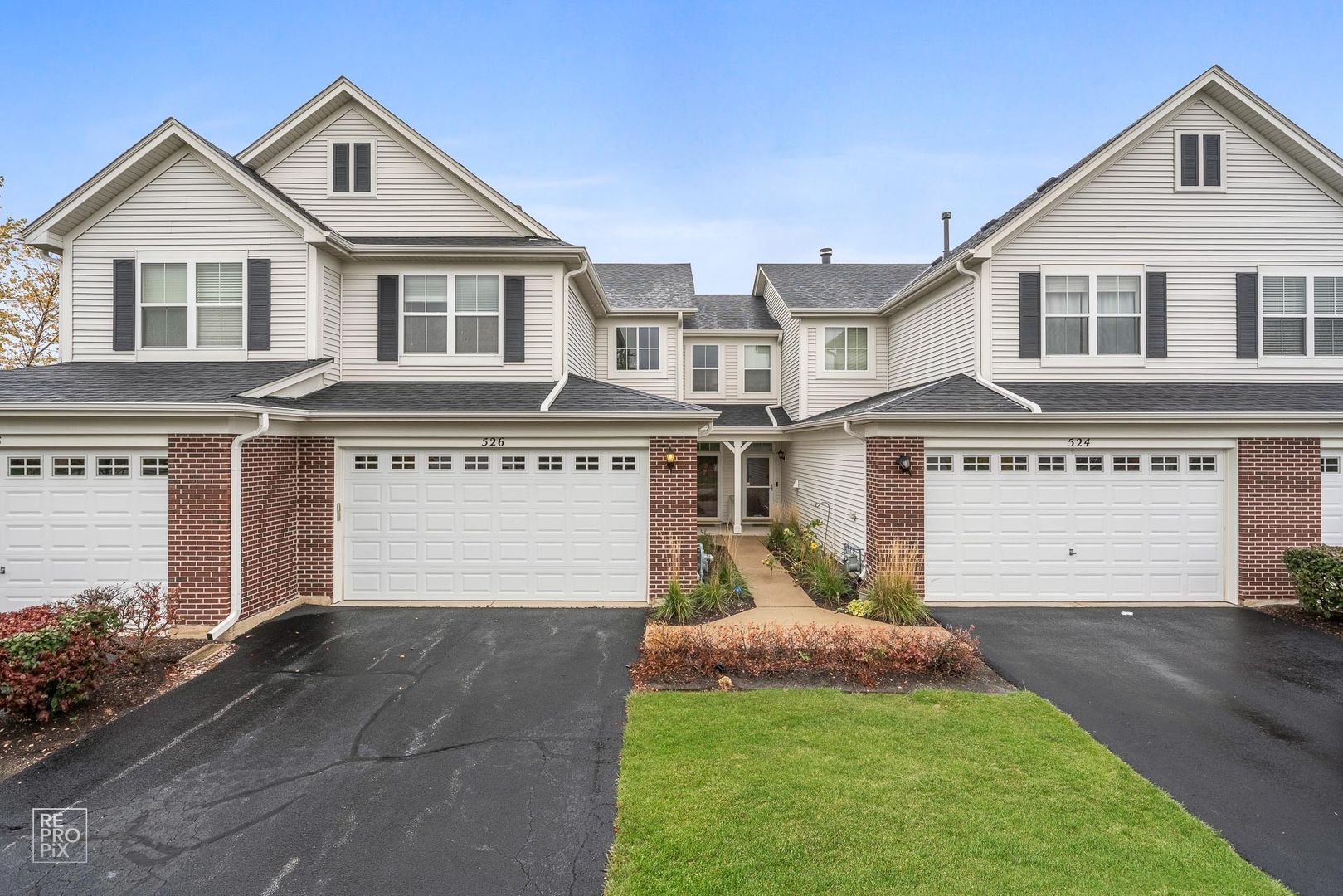 Two Story Two Bedroom Townhouse in Oswego