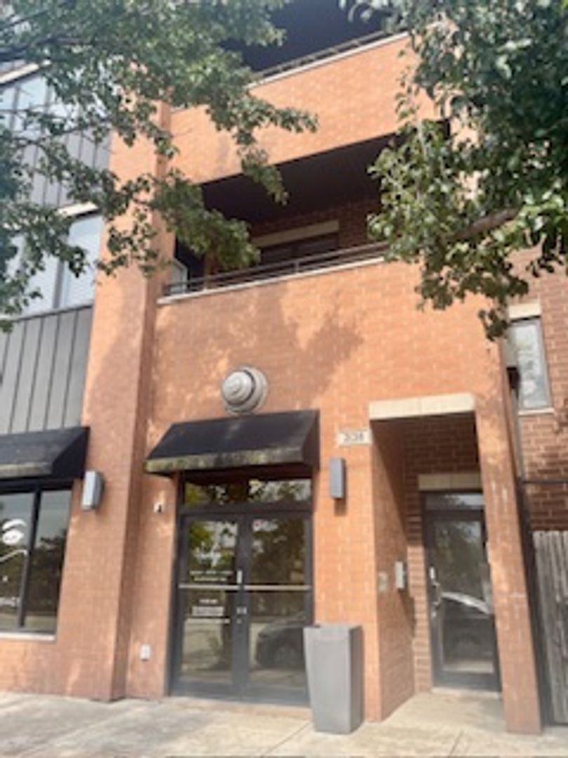 Chicago House: 2128 W. Van Buren Street