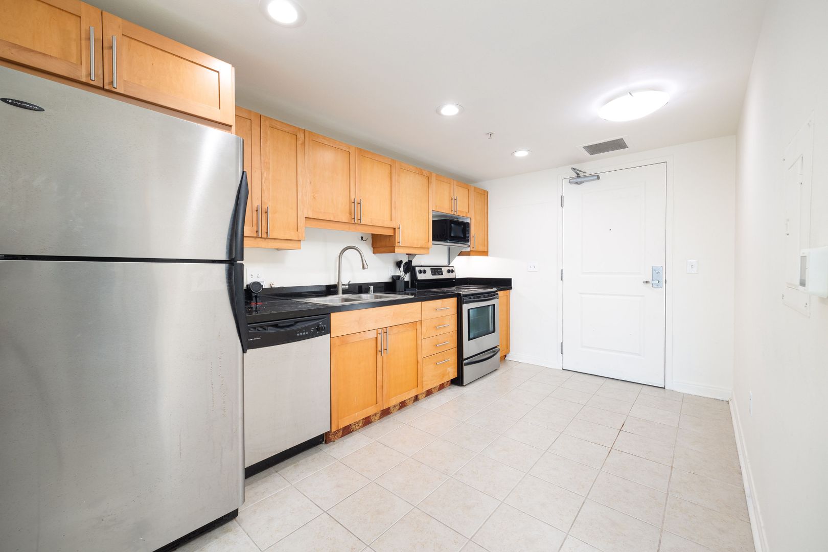 San Diego House: 206 Park Blvd Unit 411