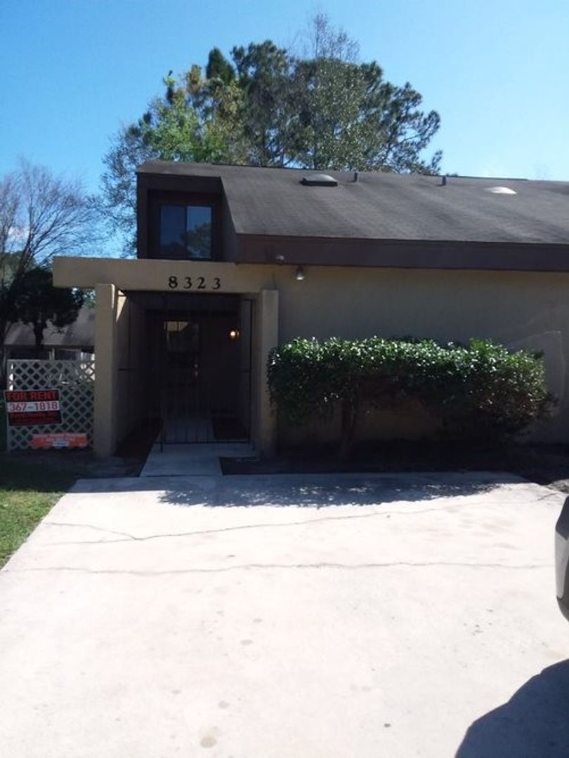Jacksonville Townhome: 8323 Windypine Lane