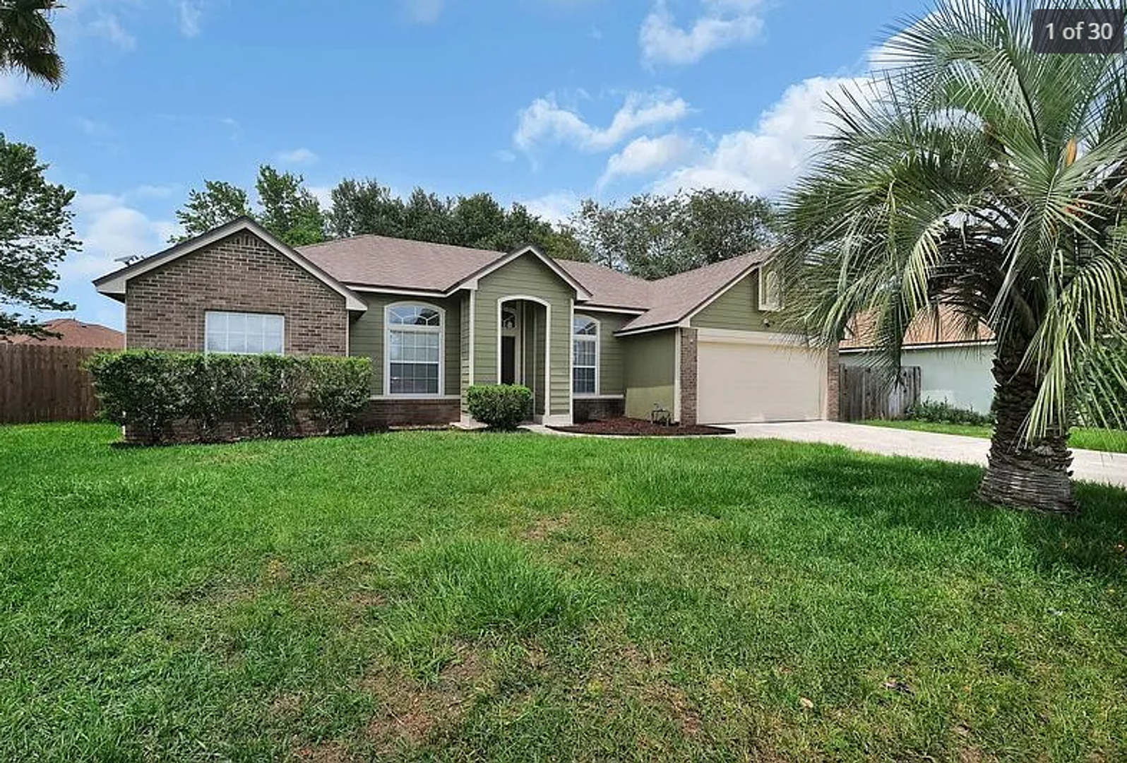 3 Bedroom 2 Bathroom House with Garage Near Oakleaf 