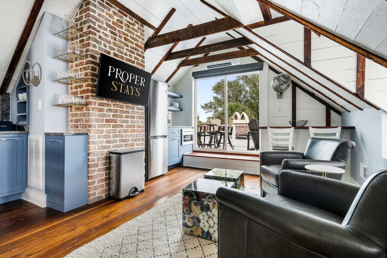 Charleston House: 135 Broad Street