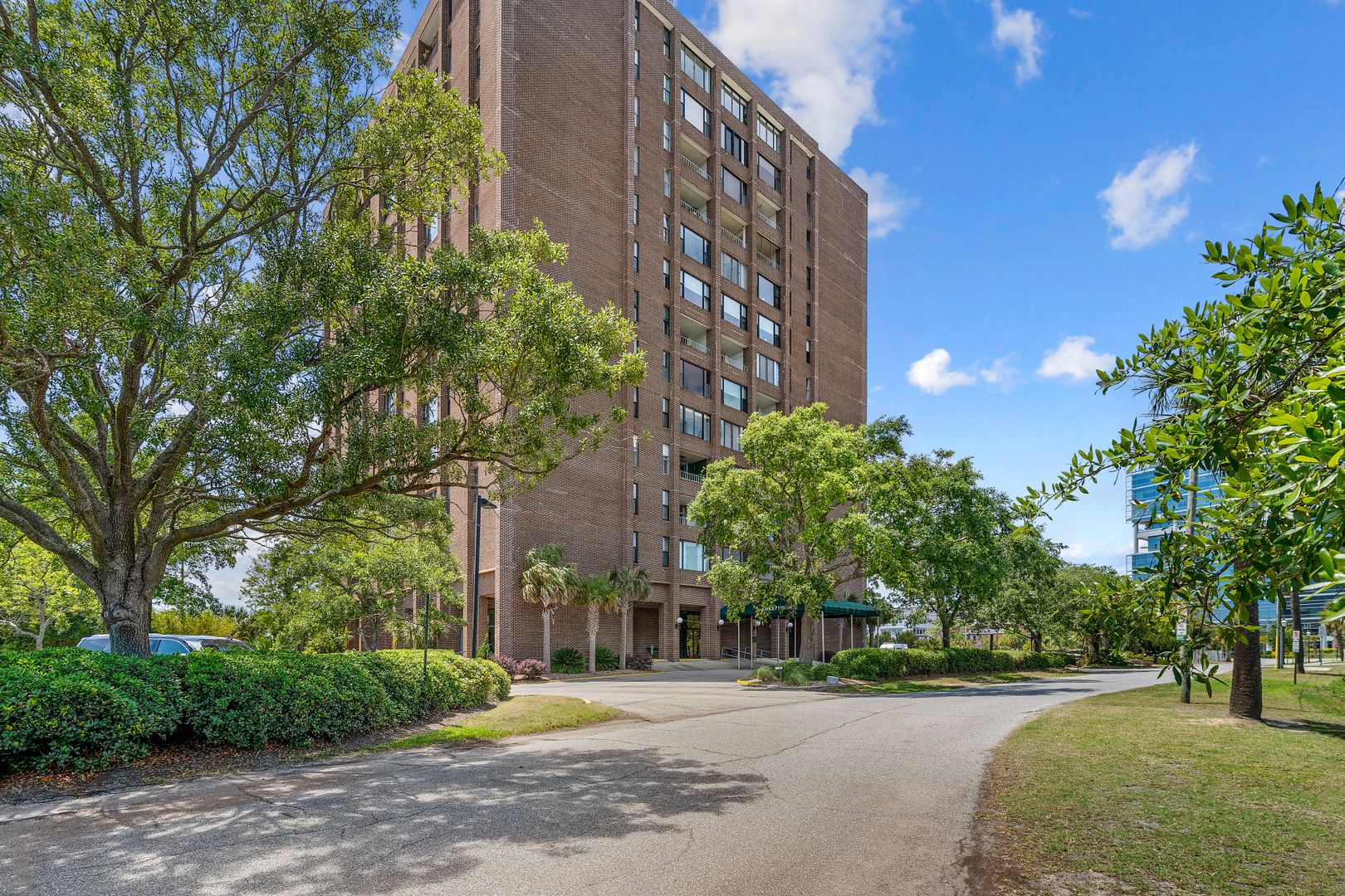 Looking for a stylish and comfortable place to live in downtown