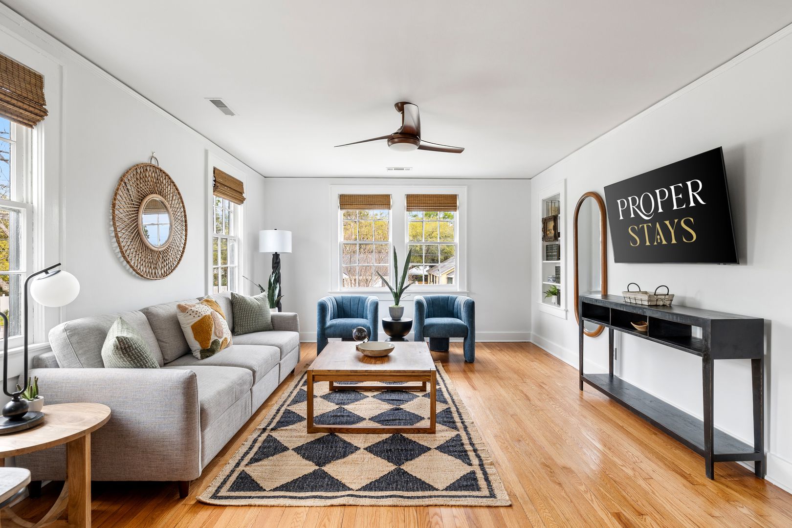 Charleston House: 20 Dunnemann Avenue