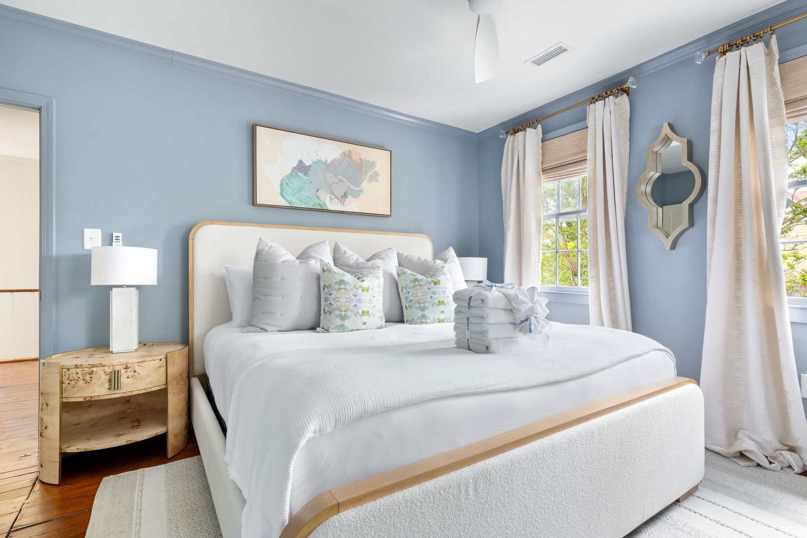 Charleston House: 6 Smith Place