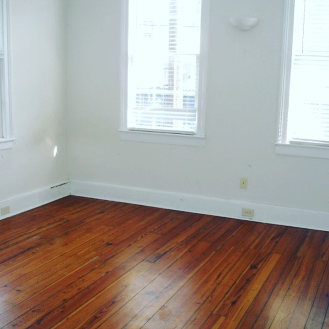 Charleston House: 20 Morris Street