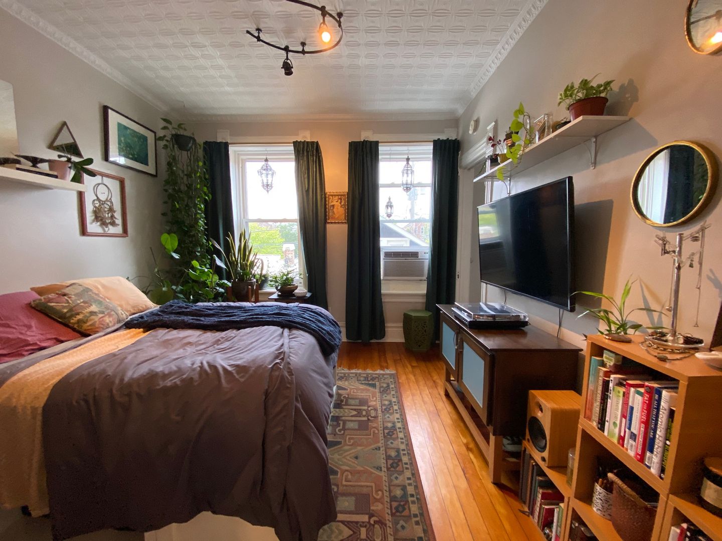 Chicago Apartment: 1820 S Allport