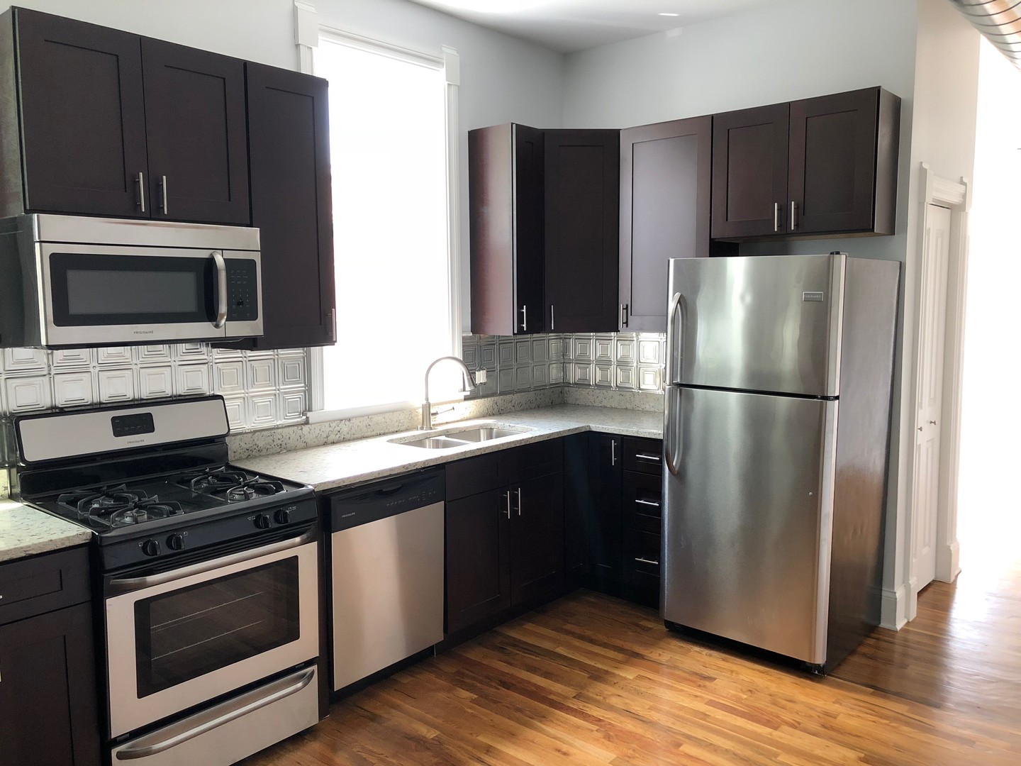 Chicago Apartment: 3119-21 S Morgan