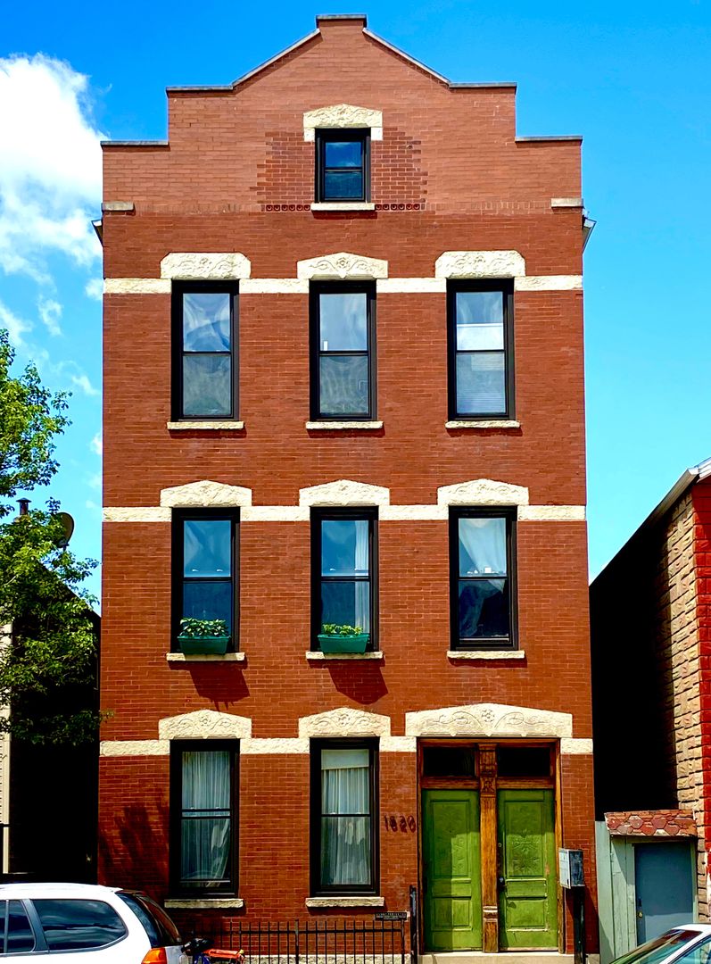 Chicago Apartment: 1820 S Allport
