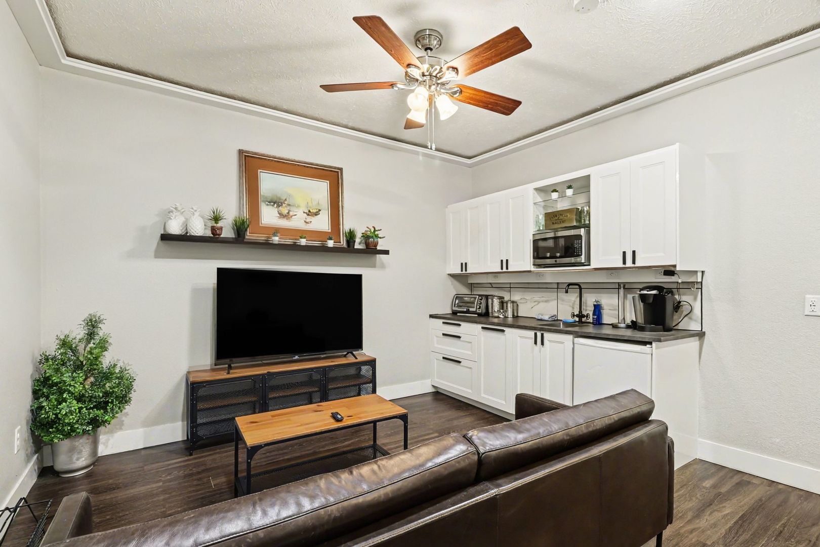 Omaha Apartment: 614 S 18th Street